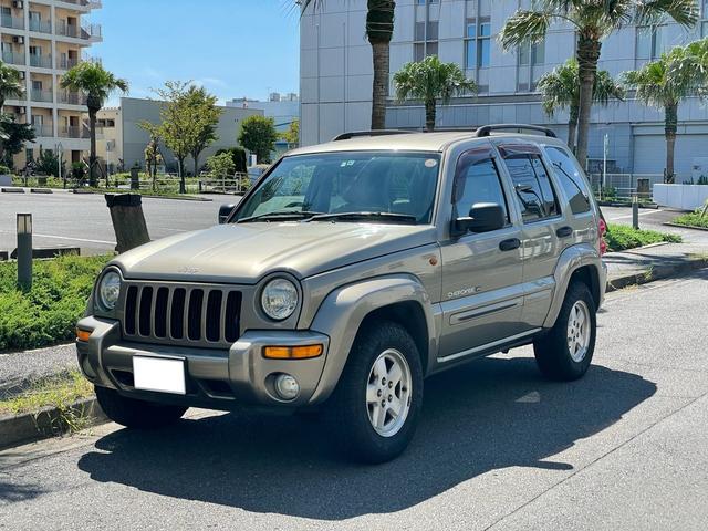 2003年　Jeep Cherokee KJ