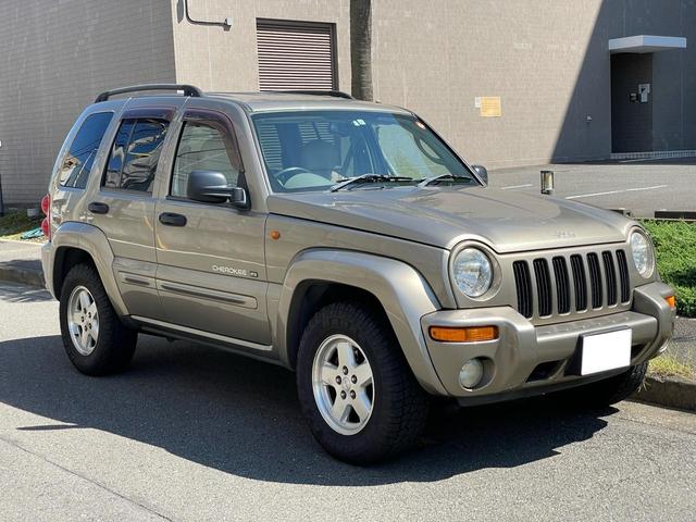 2003年　Jeep Cherokee KJ